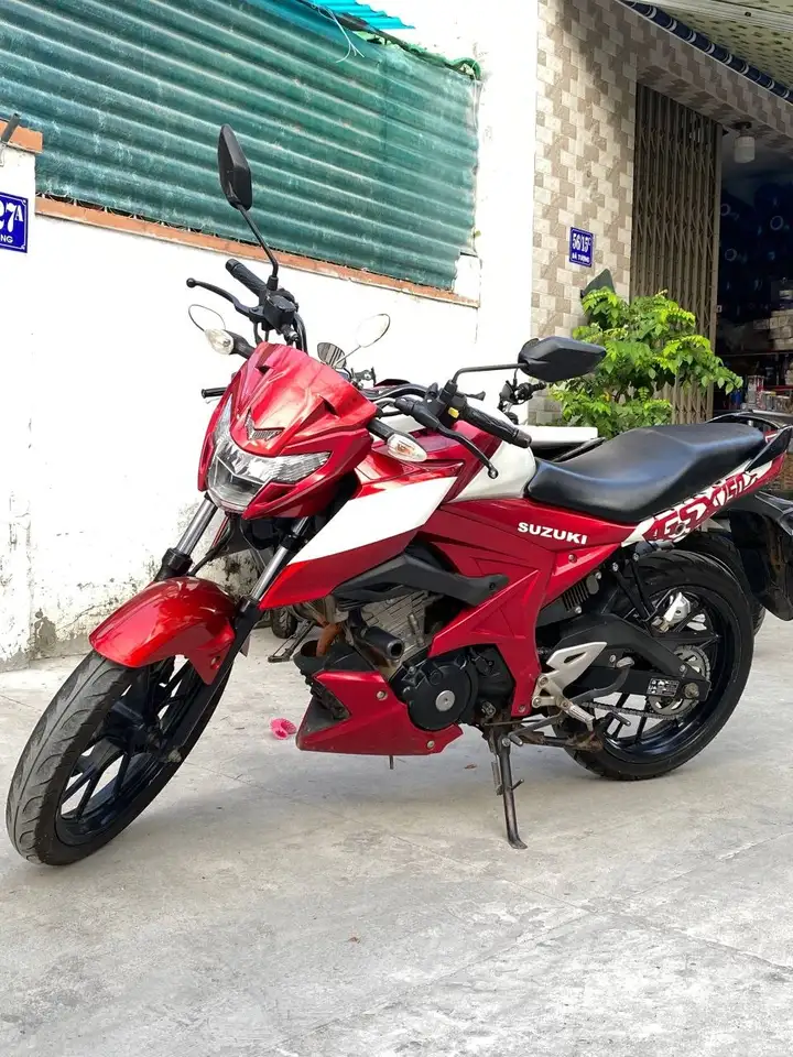 Suzuki GSX 150S