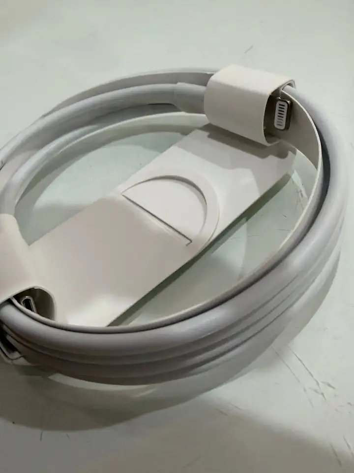 Кабель Lightning для iPhone