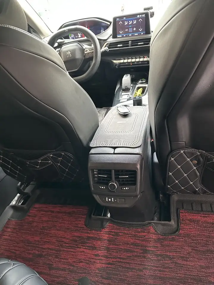 Peugeot 5008 2020 белый 96327 км