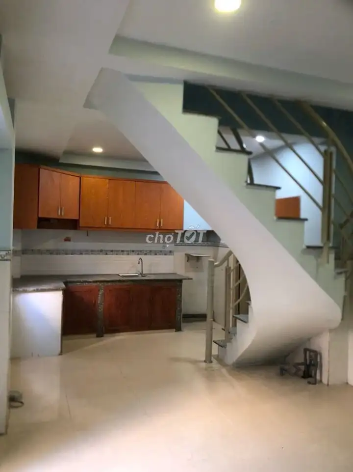 Новый дом, аренда целиком рядом с K300, ETOW. Р.13, окр. Тан Бинь