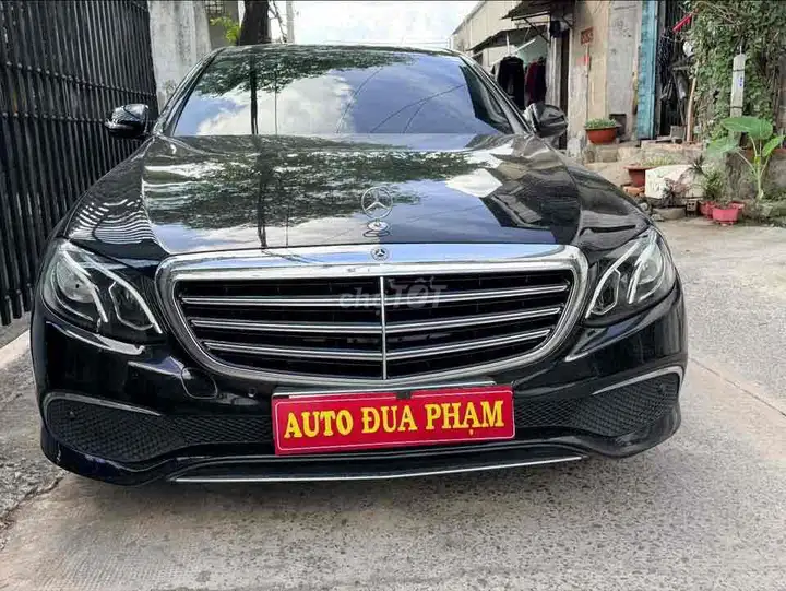 Mercedes-Benz E200 2019 - Роскошь и класс