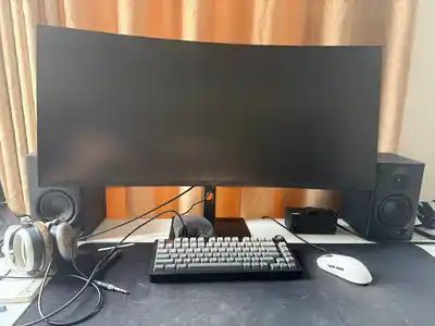 Монитор Xiaomi 34", кресло, клавиатура Leobog Hi75C Pro, колонки Edifier MR4
