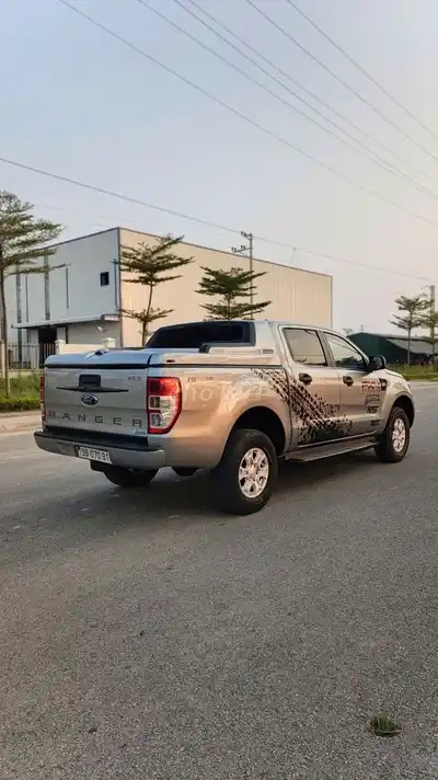 Ford Ranger 2016 XLS Серебристый Автомат