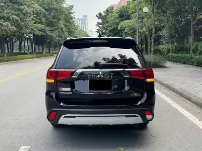 Mitsubishi Outlander 2021 Premium 2.0 93711 км