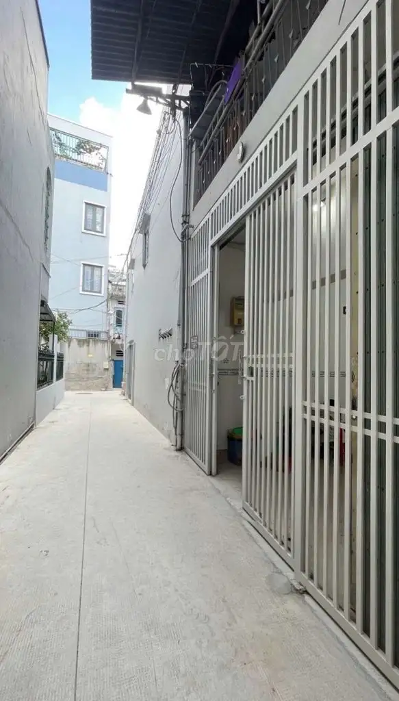 Дом у аэропорта и парка Зядинь, 2 этажа, 30м² рядом с аэропортом