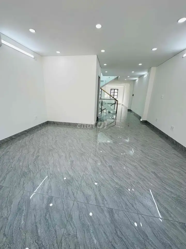 Дом на фасаде Фан Ван Чи - Cityland Park Hills - 5x20м - 5 этажей