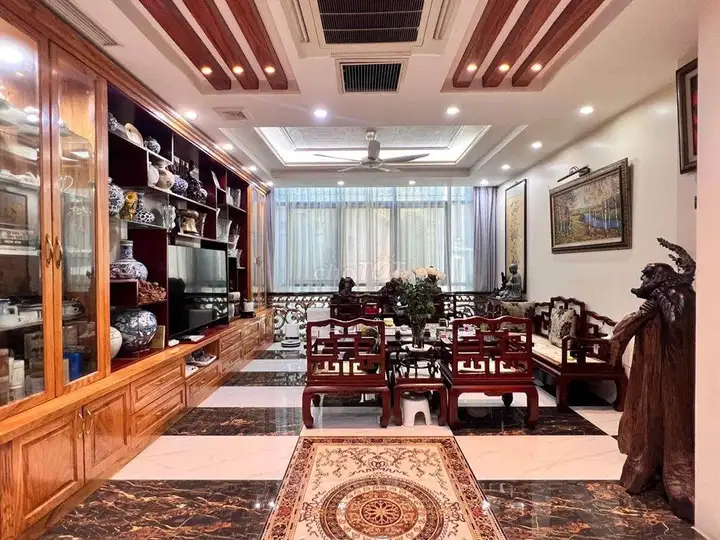 Дом в переулке 535 Lac Long Quan, Tay Ho, 88 кв.м, 6 этажей, 32.5 млрд