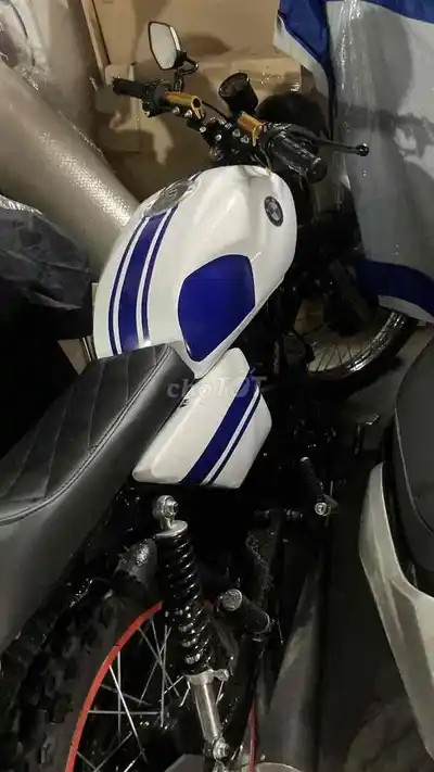 Win Espero 125 Cafe Racer белый, синий