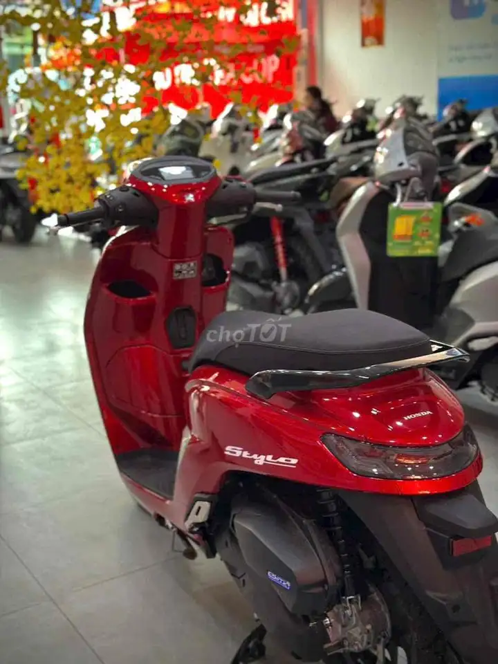 Honda Stylo 160 красный