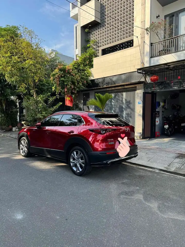Mazda CX-30 красная, кожа, 5 мест