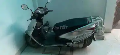 Honda Lead серебристый б/у