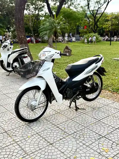 Honda Wave 2023, белый, Вьетнам