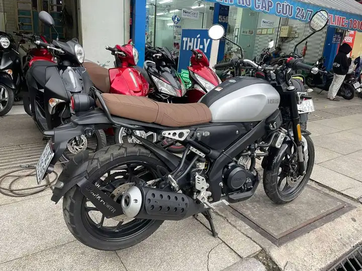 Yamaha XSR155 2021 серебристый, б/у