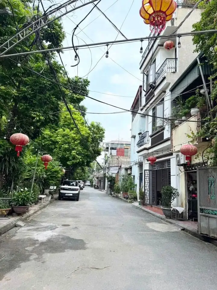 Nhà mới tinh nở hậu sát Big C Long Biên, nhỉnh 6 tỷ