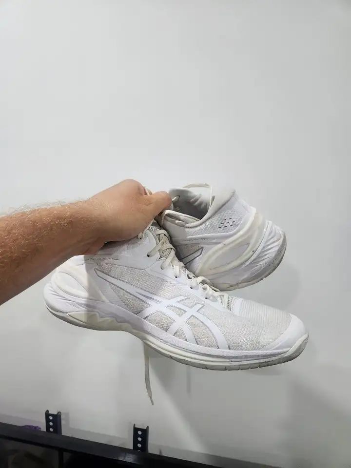 Asics волейбольные gelburst 28