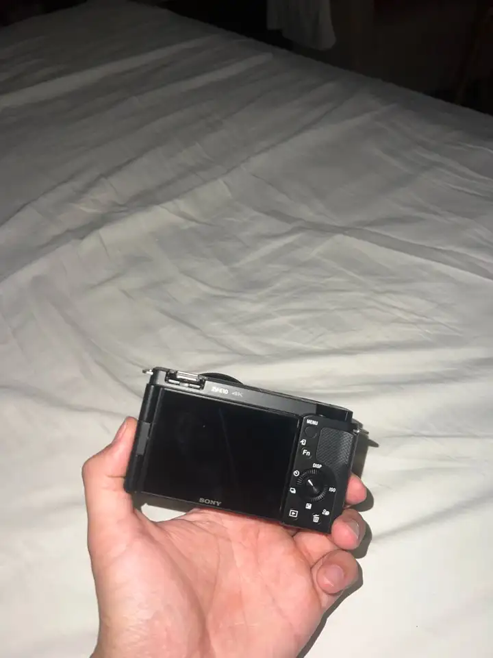 Sony ZV-E10 беззеркальный 16-50 мм кит