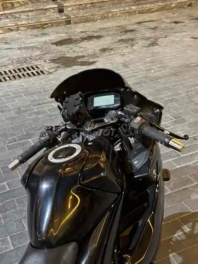 Продаю Su gsx r150