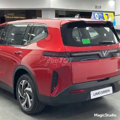 VinFast Limo Green AT 2026 электрический 7-местный