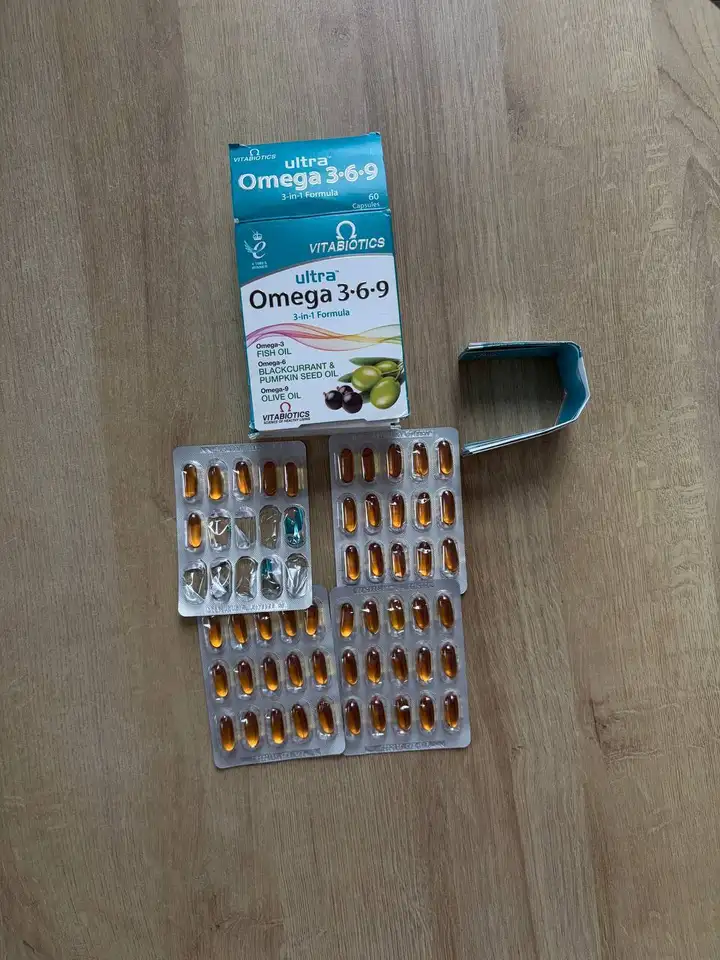 Витамины Vitabiotics Omega 3-6-9 и Magic Magnesium