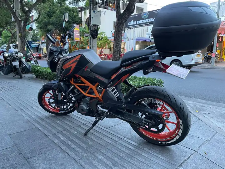 KTM 390 Duke
