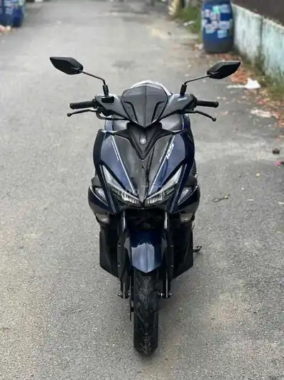 Yamaha NVX черно-синяя, красивый мопед, родной мотор в отличном состоянии