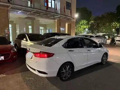 Honda City CVT 2019 Белый Автомат 86000 км
