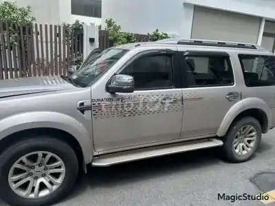 Ford Everest 2.5L 4x2 AT 2014 - 339 млн