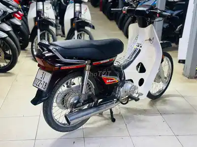 Мотосалон Thịnh Phát - Honda Dream Тайланд, отличный двигатель, красивый вид