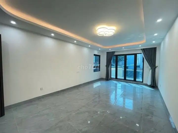 Nhà Phố Trạm Lô Góc, Gara Ô Tô, Thang Máy, Full Nội Thất - 12 Tỷ