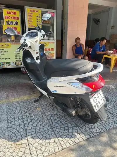Белый скутер Acruzo Vietnam