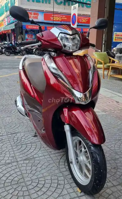 Honda Lead Smartkey, красный, Вьетнам