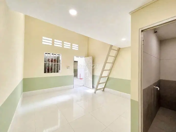 🏠 Новый дуплекс у путепровода Го Зюа и оптового рынка Тхы Дык