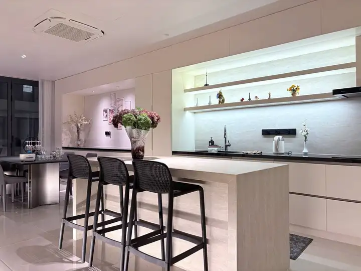Вилла 3 этажа 4 спальни 220 м²