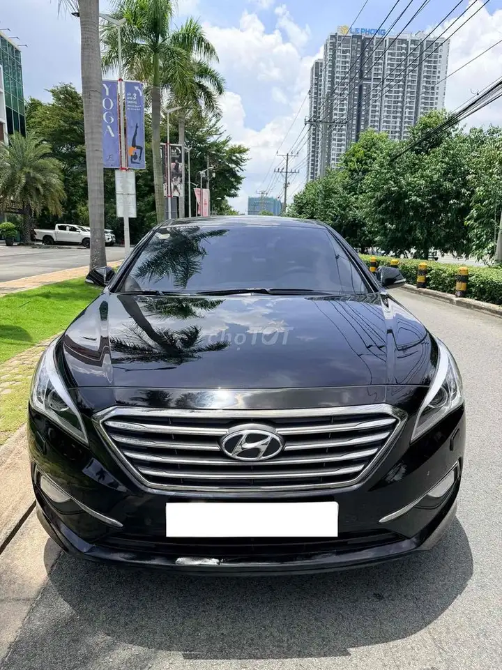 Hyundai Sonata 2.0L AT 2015 Черный Импорт 1 Владелец