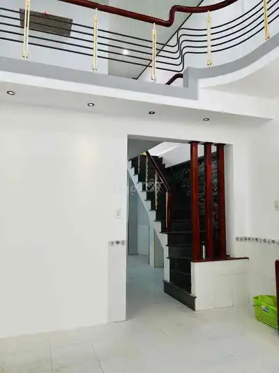 Дом в переулке Ле До, вблизи главной дороги