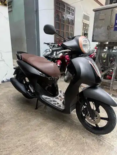 Yamaha Janus 2024 чёрный матовый, автомат