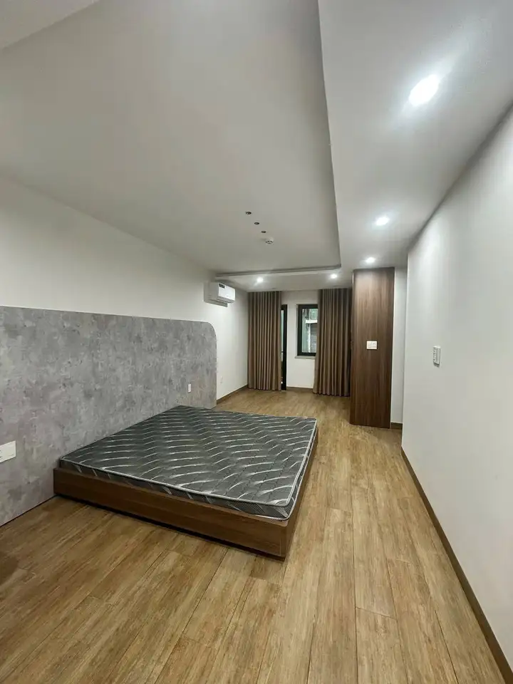 Дом 4 этажа 4 спальни 100 м² Hoa Xuan
