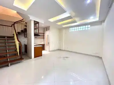 Частный дом на Дой Кан, Ба Динь, 3 спальни, 40м² х 5 этажей