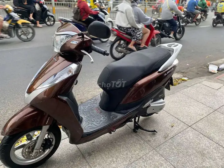 Honda Lead, коричневый, б/у, Вьетнам