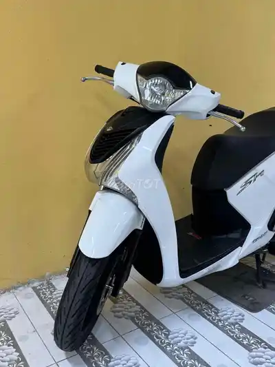SH 125 2014 года бело-черный супер новый 43D1-363.68