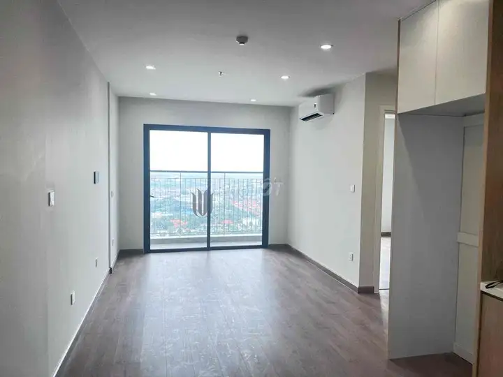 Срочно: 2 спальни, 55 м², I1, Vinhomes Smart City