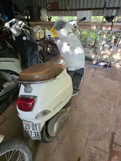 Piaggio Vespa LX 125 белый