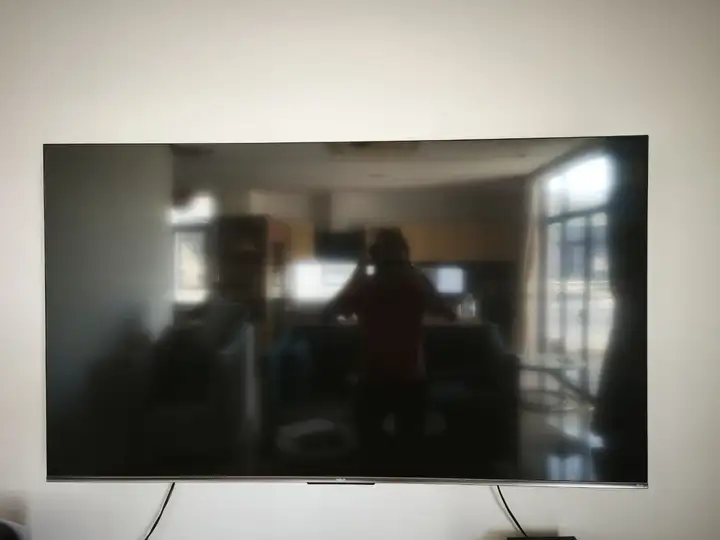 Телевизор Aqua QLED 65 S800 series с кронштейном