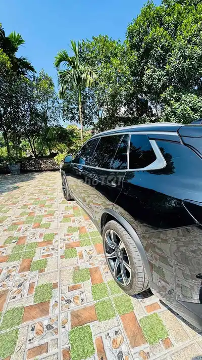 VinFast Lux SA Премиум 2019 Черный 7 мест 82 177 км