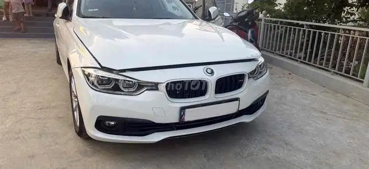 BMW 3 Series 2015 белый/бежевый