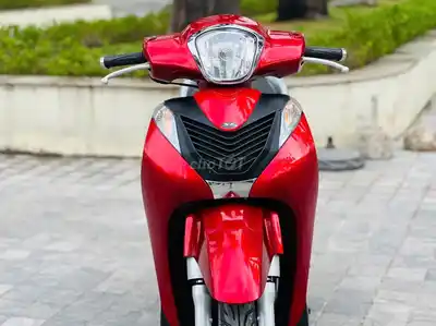Honda SH Mode 125 2017 красный родной мотор отличное состояние
