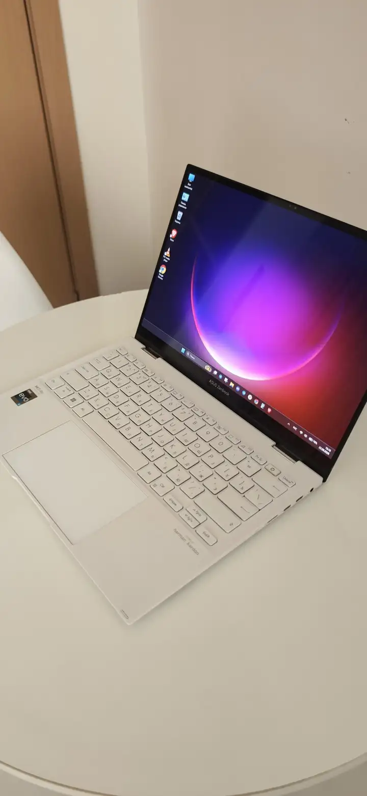 ASUS Zenbook S 13 Flip OLED (UP5302Z)