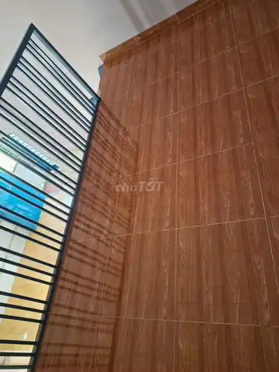 Комната 38м² на улице Nguyen Duy Trinh, phường Long Truong (Q9) с антресолью