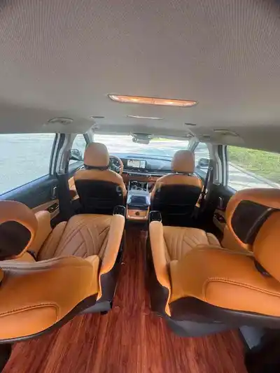 Kia Carnival Luxury 2025 белый 16000 км