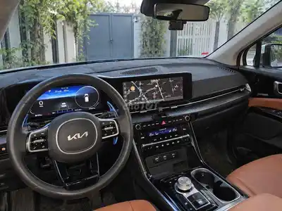 Kia Carnival 2024 2.2D Signature 27 000 км